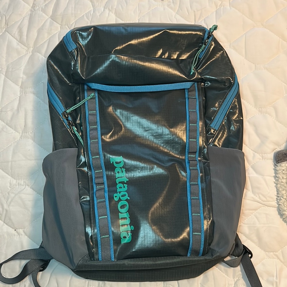 Patagonia black hole 32 L backpack